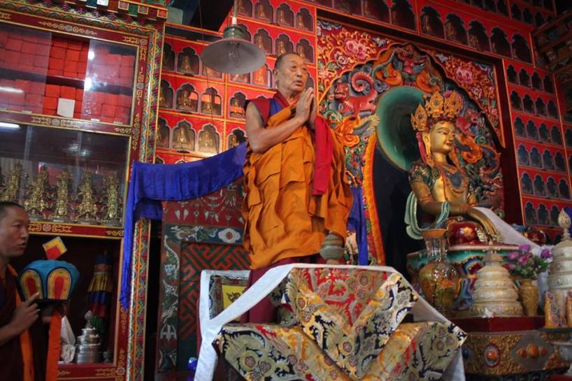 HH standing on throne 2013 about to give cycle of yidams